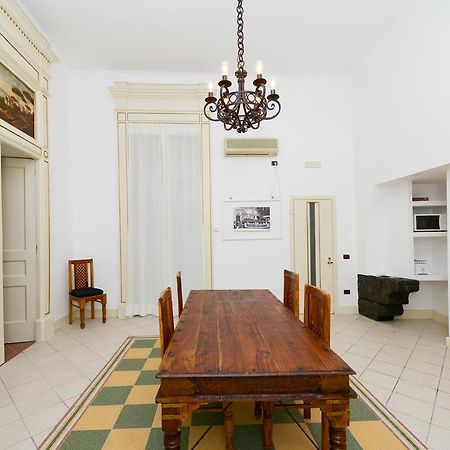Apartamento Residenza Santa Chiara Nápoles Exterior foto