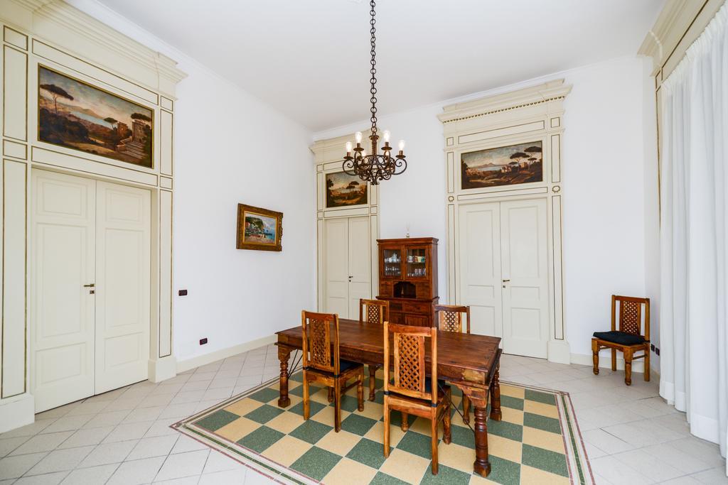 Apartamento Residenza Santa Chiara Nápoles Exterior foto