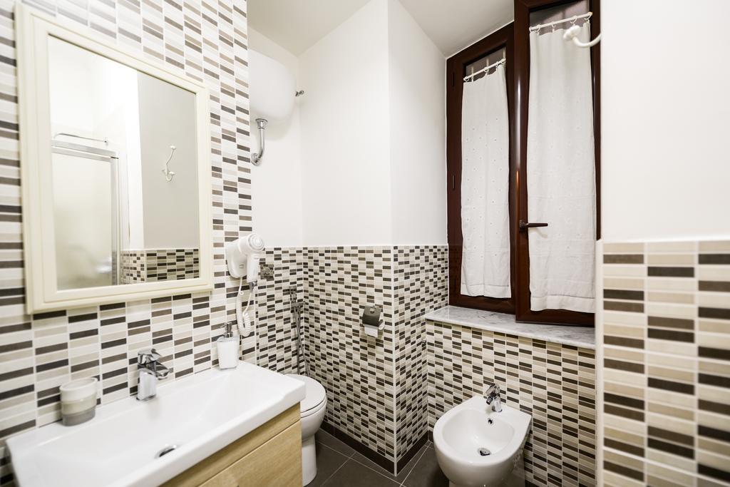 Apartamento Residenza Santa Chiara Nápoles Exterior foto