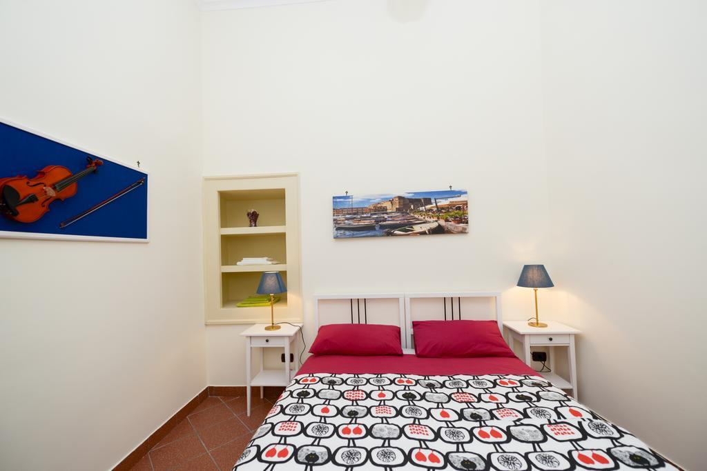 Apartamento Residenza Santa Chiara Nápoles Exterior foto